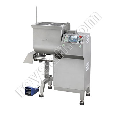 Mince mixer outlet